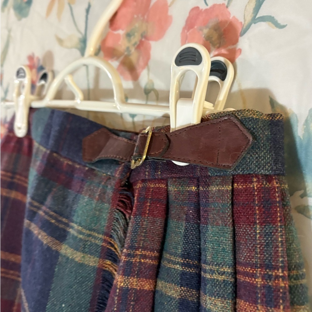 Vintage Plaid Pleated Skirt/ Kilt - Picture 4 of 9